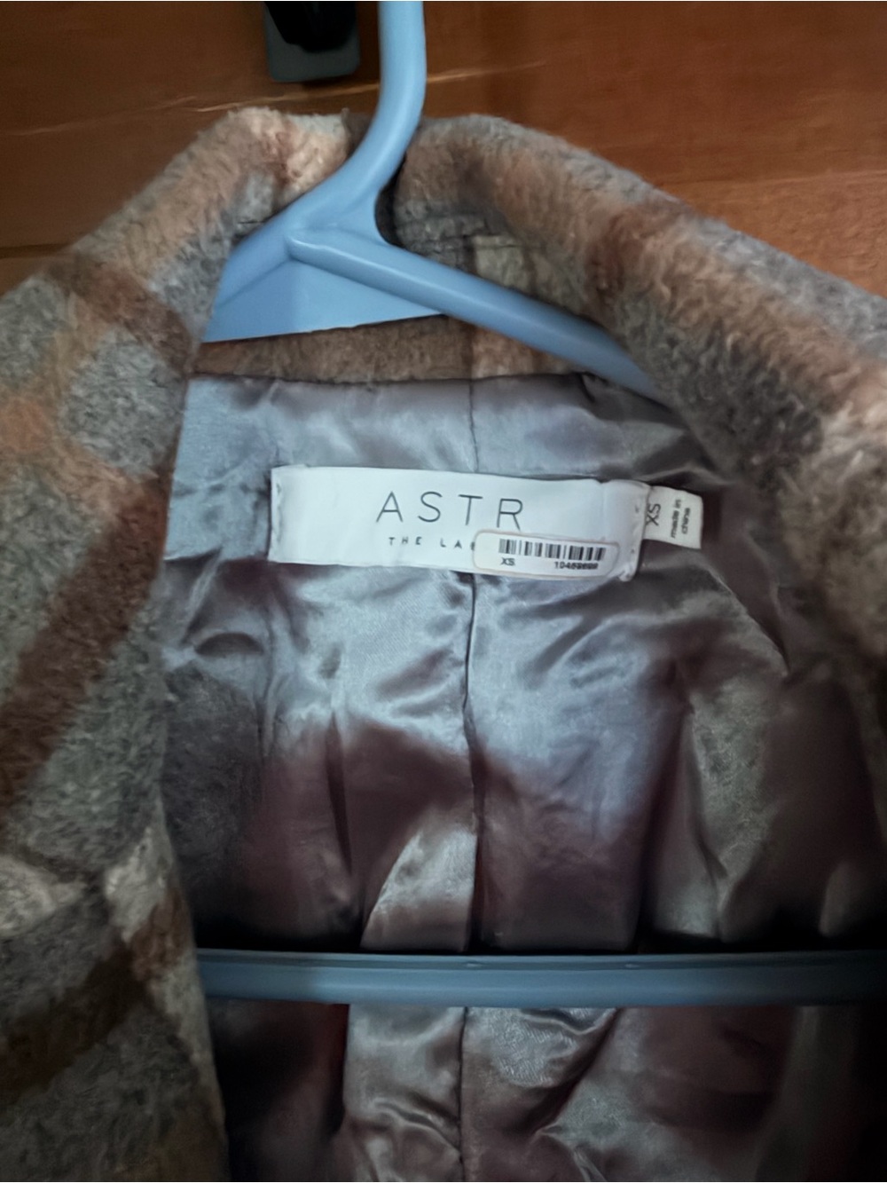 ASTR THE LABEL RAQUEL TRENCH COAT IN GREY AND BROWN PLAID - Picture 7 of 10